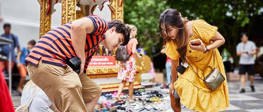 Top Cultural Etiquette Tips for Travelers